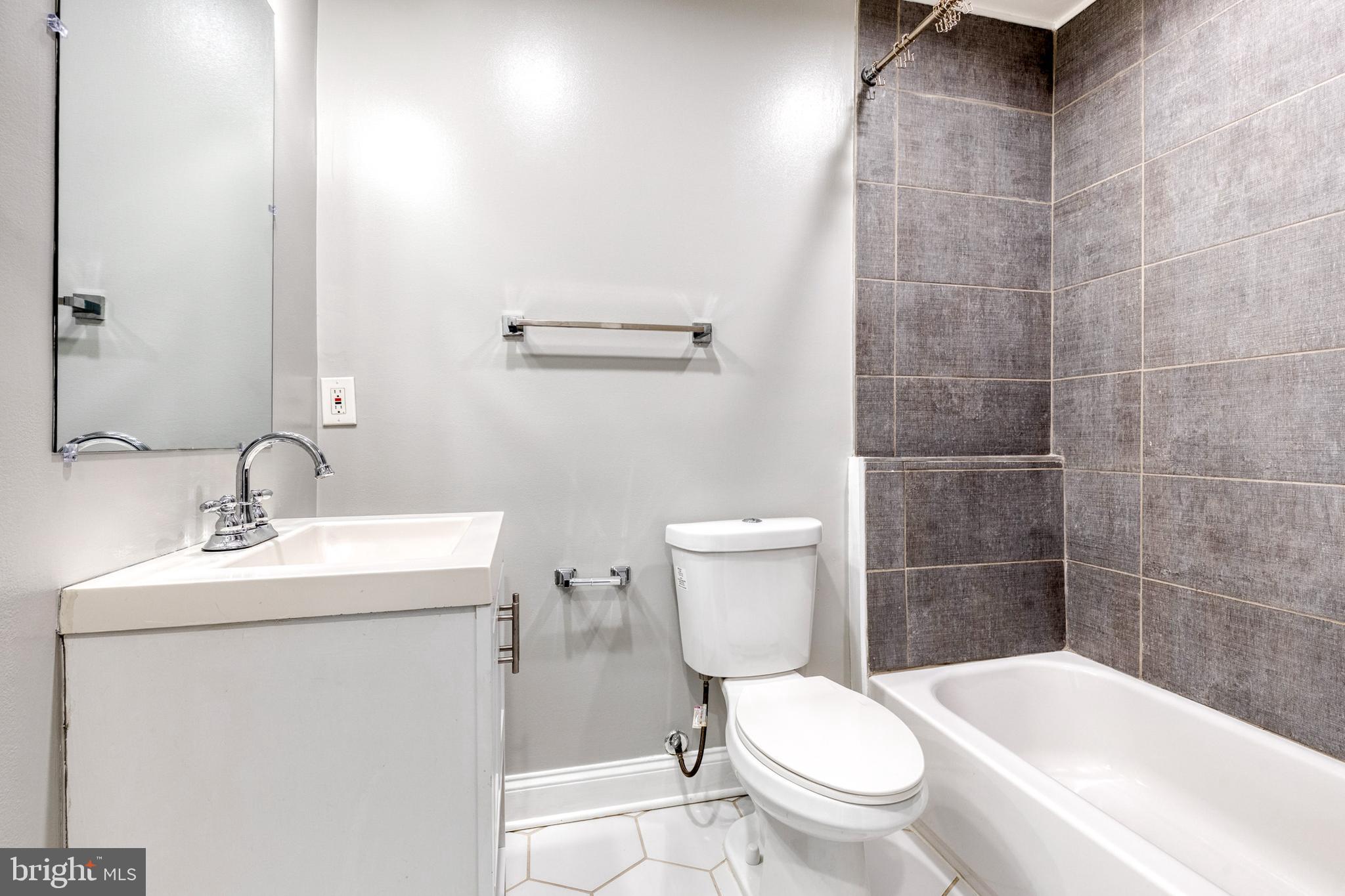3306 Fleet Street Baltimore, MD 21224 - Photo 14 of 22