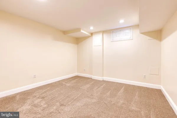 $3,500 | 3306 Fleet Street, Baltimore, MD 21224