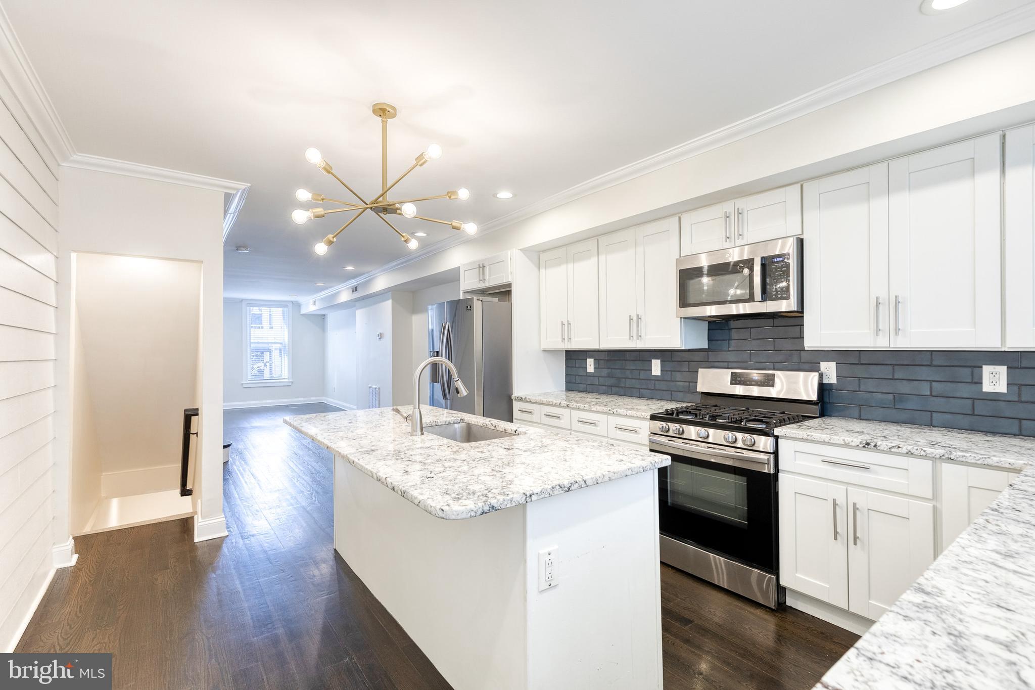 3306 Fleet Street Baltimore, MD 21224 - Photo 3 of 22