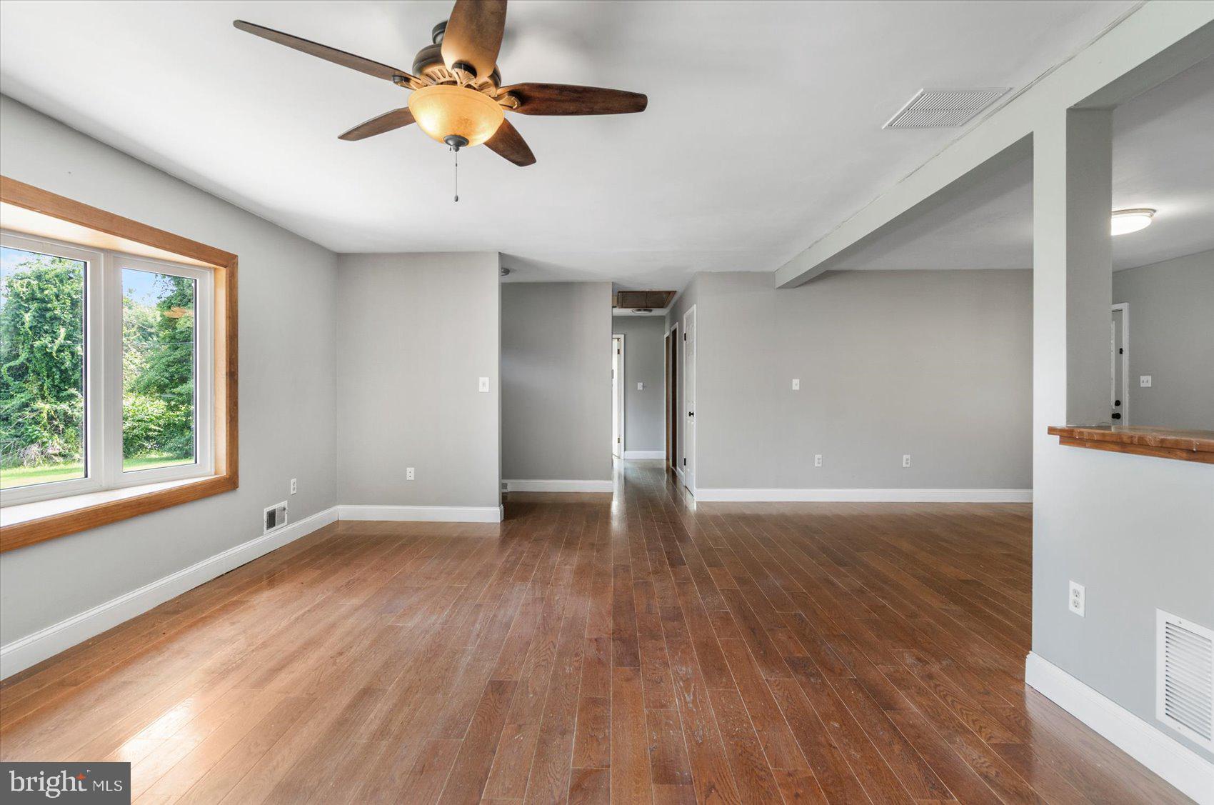 3512 Farm Road Aberdeen, MD 21001 - Photo 27 of 45 Living Room