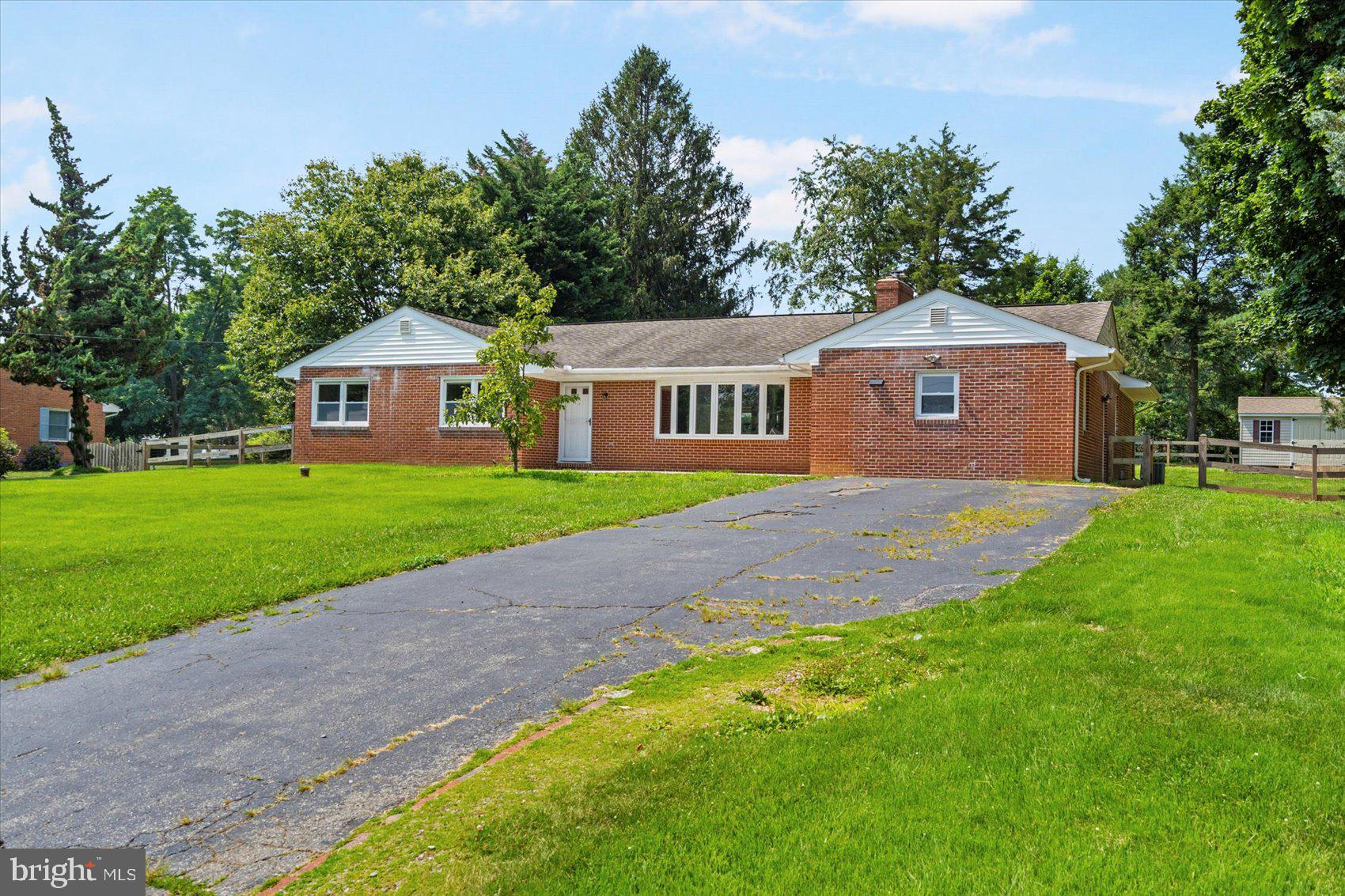 3512 Farm Road Aberdeen, MD 21001 - Photo 7 of 45 Long driveway