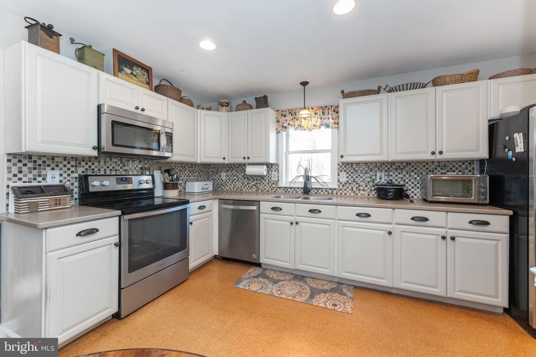 1429 Kulp Road Pottstown, PA 19465 - Photo 11 of 40