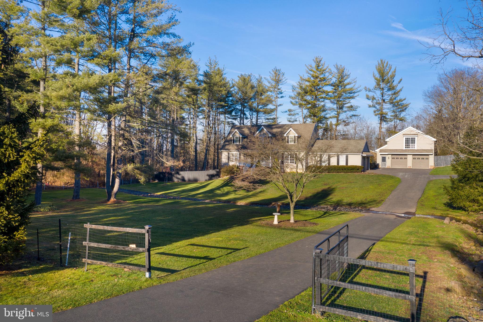 1429 Kulp Road Pottstown, PA 19465 - Photo 4 of 40