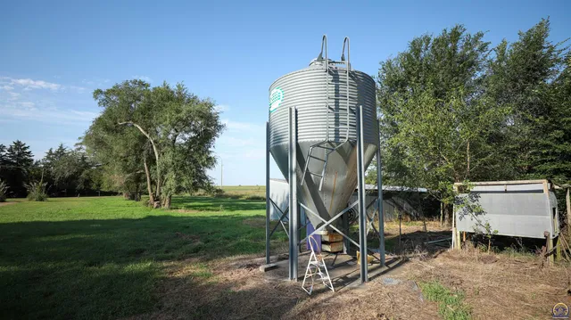 $184,485 | 2154 Road 300, Reading, KS 66868