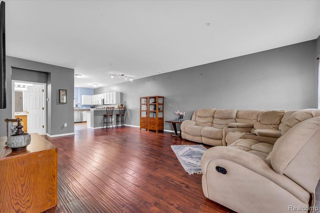 10830 Pardee Road Taylor, MI 48180 - Photo 7 of 28