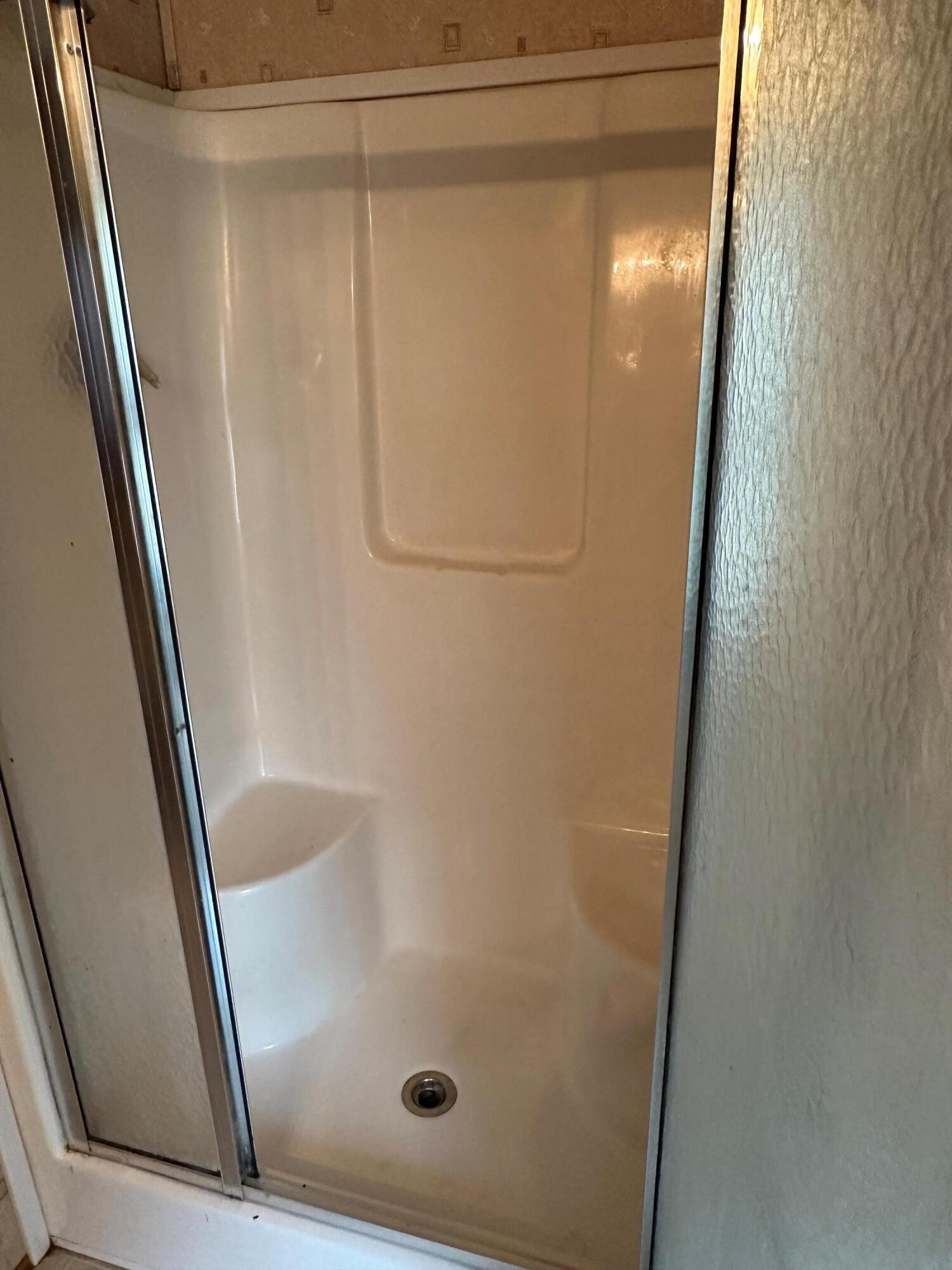 185 Fred Barnett Road Corbin, KY 40701 - Photo 12 of 21 master bath shower