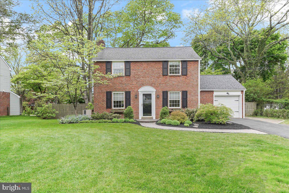 320 Strafford Avenue Wayne, PA 19087 - Photo 1 of 39