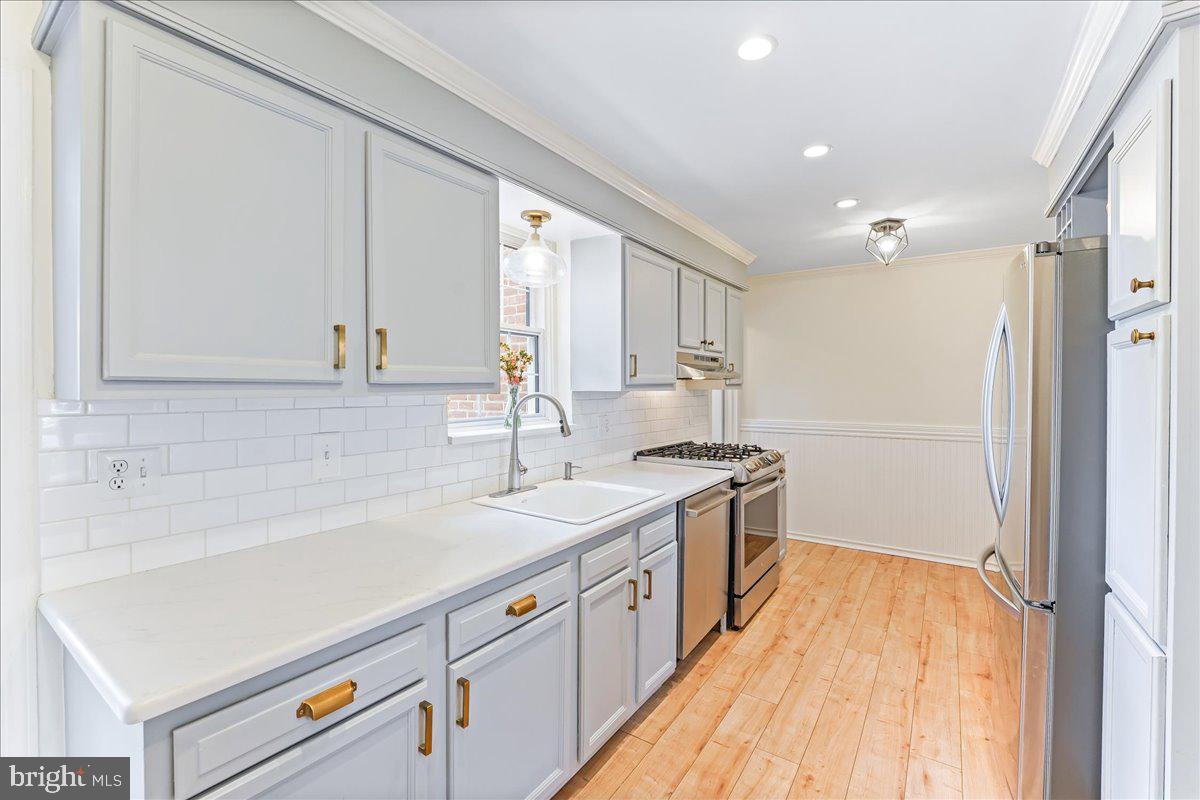 320 Strafford Avenue Wayne, PA 19087 - Photo 14 of 39