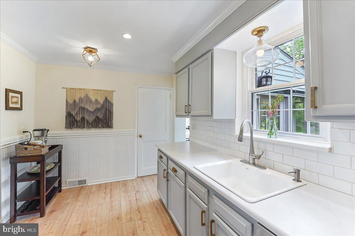 320 Strafford Avenue Wayne, PA 19087 - Photo 18 of 39