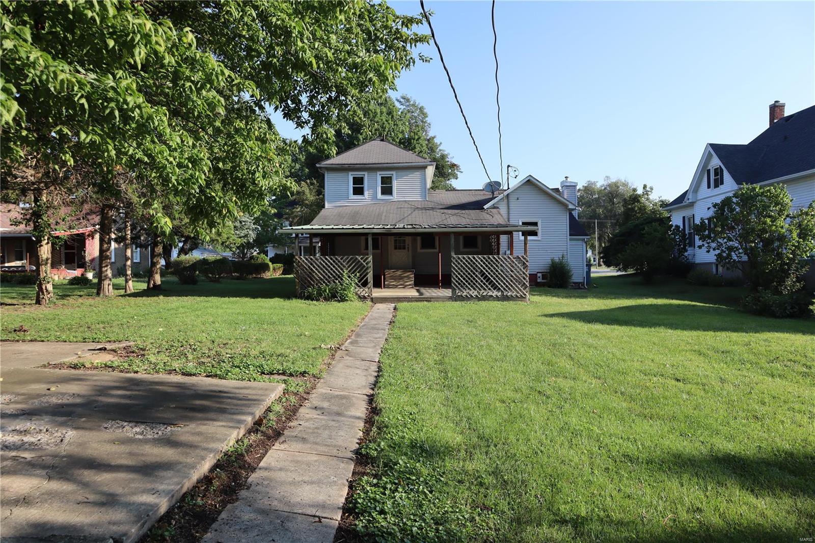 409 Maple Carrollton, IL 62016 - Photo 2 of 42 Gallery Image 2