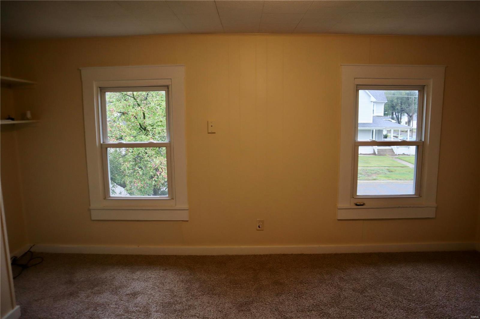 409 Maple Carrollton, IL 62016 - Photo 23 of 42 Gallery Image 23