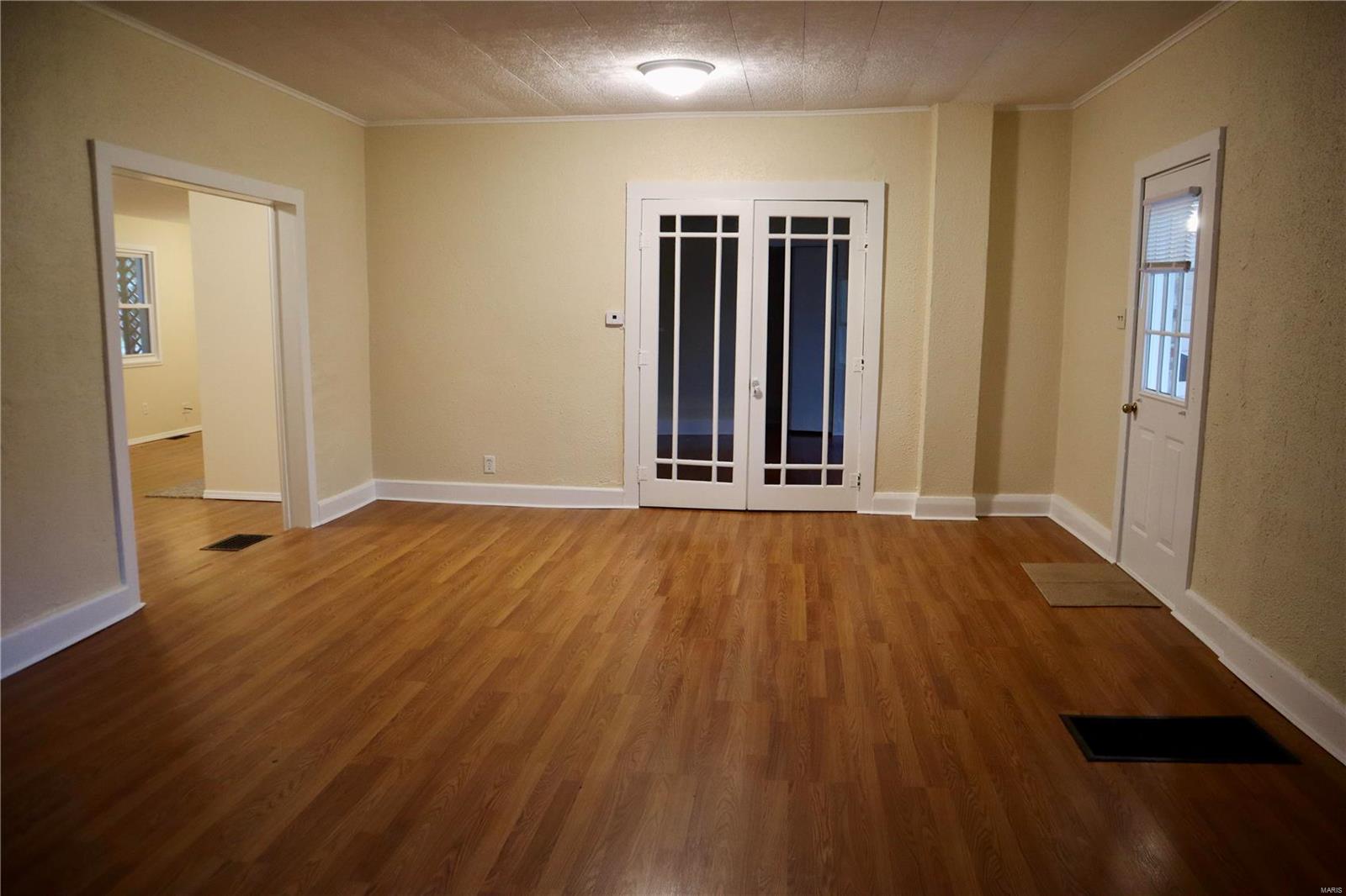 409 Maple Carrollton, IL 62016 - Photo 6 of 42 Gallery Image 6