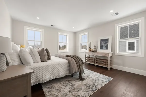 $3,250,000 | 11 Wyndemere Lane, Natick, MA 01760