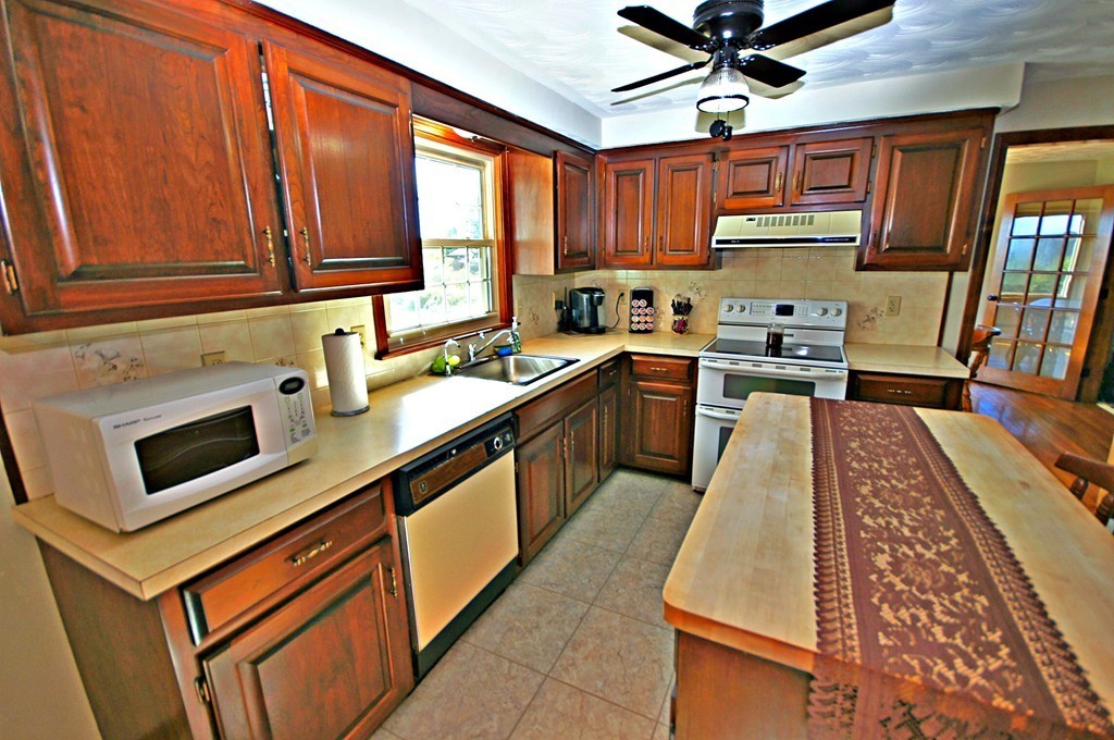 8 Millville Road Mendon, MA 01756 - Photo 7 of 16 Gallery Image 7