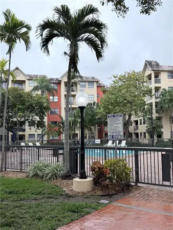 $2,250 | 8160 Geneva Court, Unit 202, Doral, FL 33166