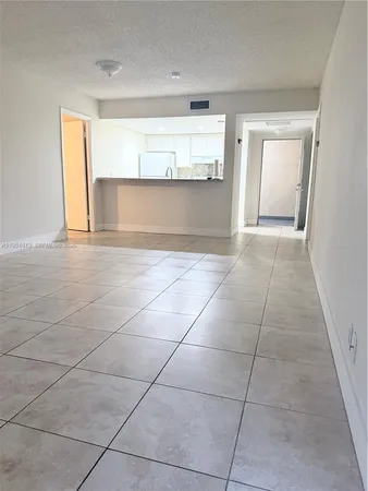 $2,250 | 8160 Geneva Court, Unit 202, Doral, FL 33166