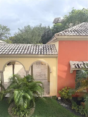 $2,250 | 8160 Geneva Court, Unit 202, Doral, FL 33166