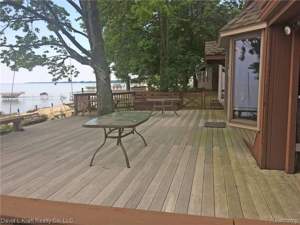 7760 Port Austin Road Pigeon, MI 48755 - Photo 7 of 11 7760PARdDeck1.jpg
