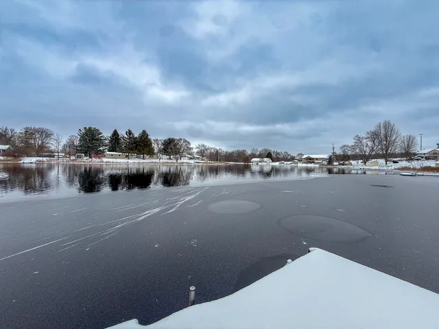 $299,000 | 52376 Joy Drive, Dowagiac, MI 49047