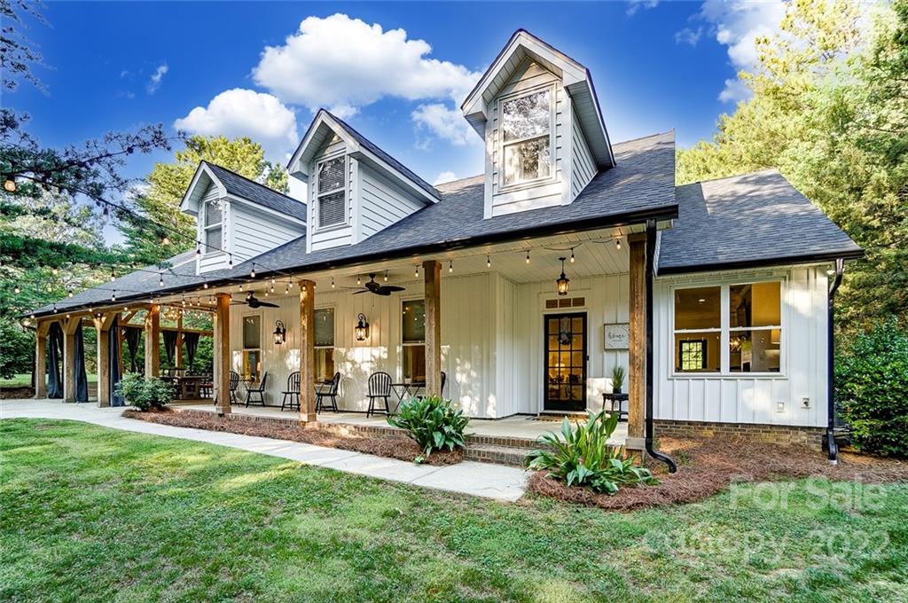 9536 Brief Road Charlotte, NC 28227 - Photo 1 of 48 Gallery Image 1