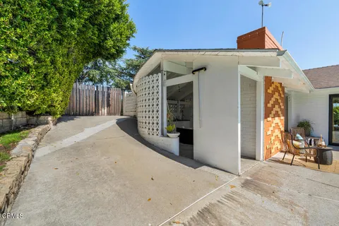 $1,499,000 | 2707 Alabama Street, La Crescenta, CA 91214