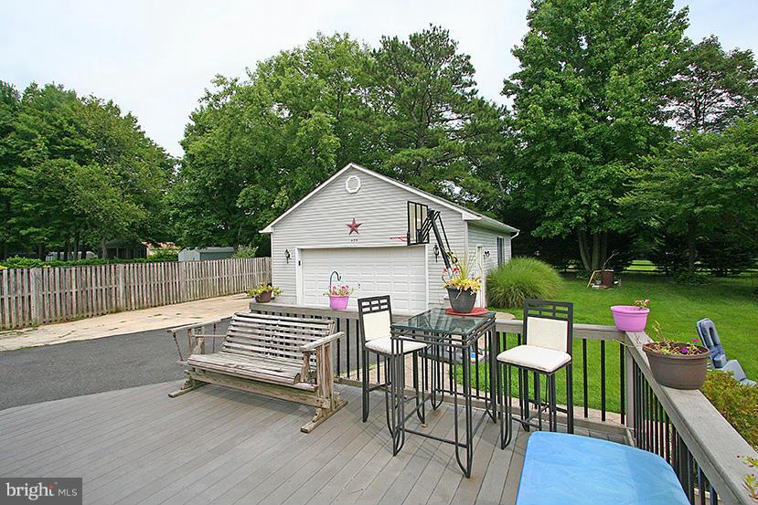 425 Calvert Road Stevensville, MD 21666 - Photo 8 of 23 Deck
