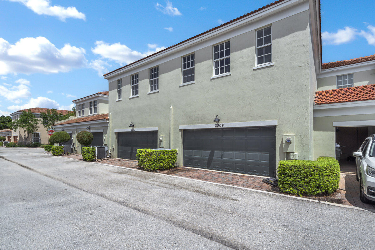 8304 Northwest 8th Terrace Boca Raton, FL 33487 - Photo 26 of 76 7 Garage (2)