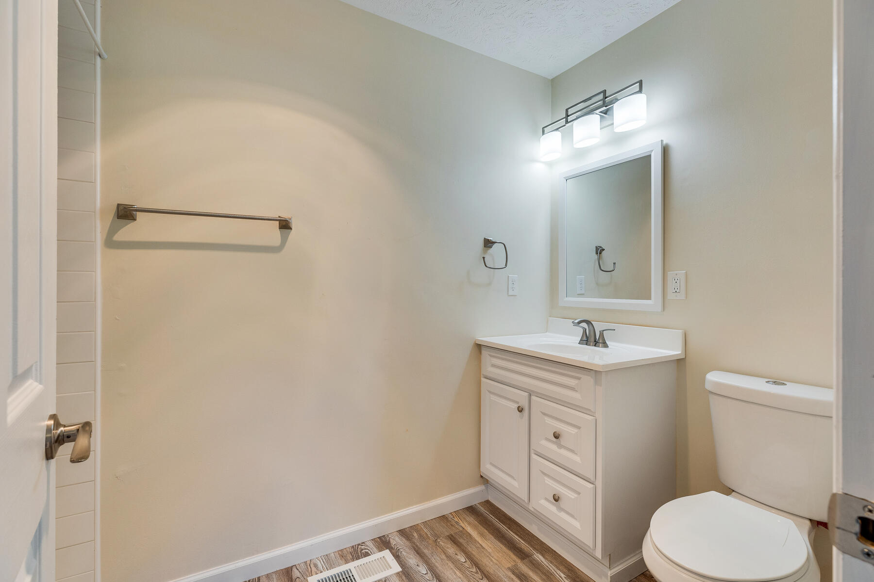 1739 South Allens Bridge Road Greeneville, TN 37743 - Photo 19 of 41 017