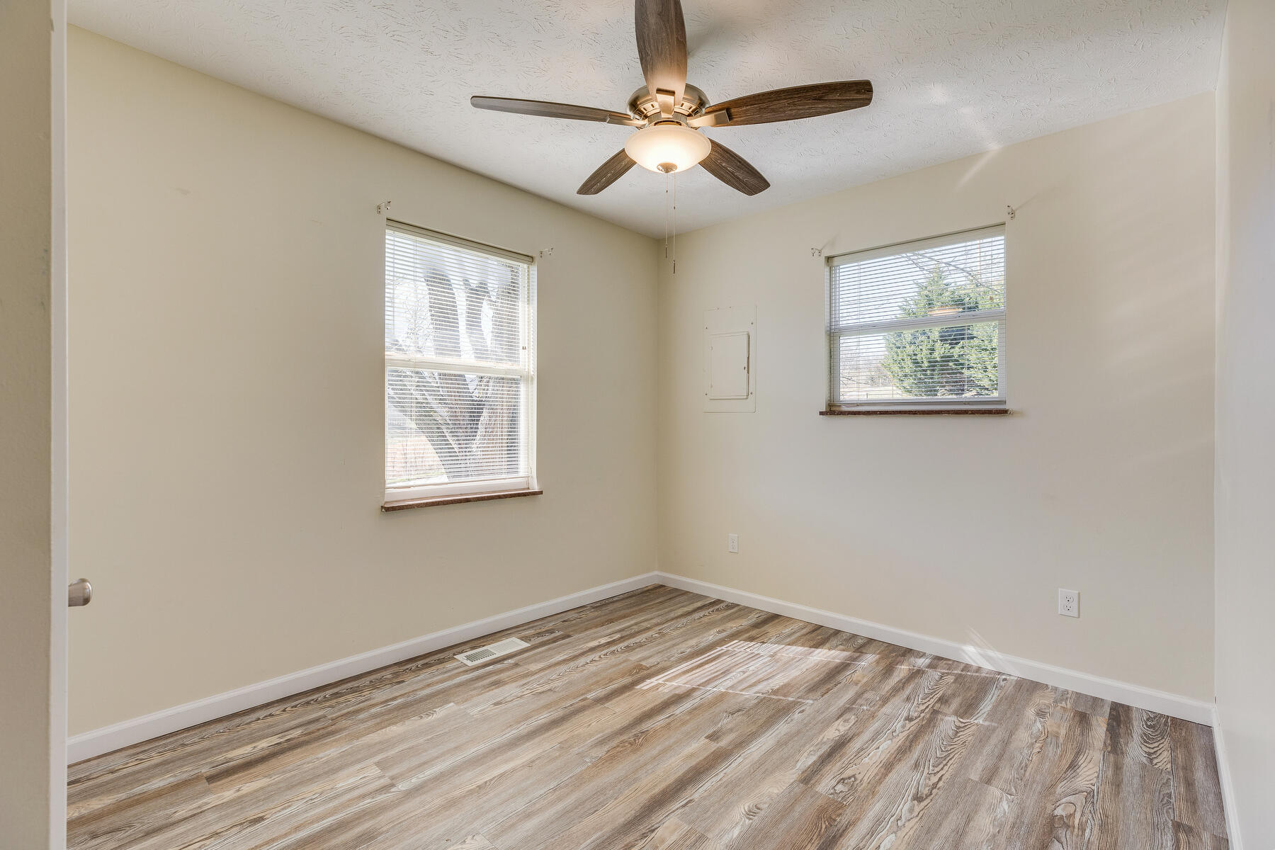 1739 South Allens Bridge Road Greeneville, TN 37743 - Photo 21 of 41 019