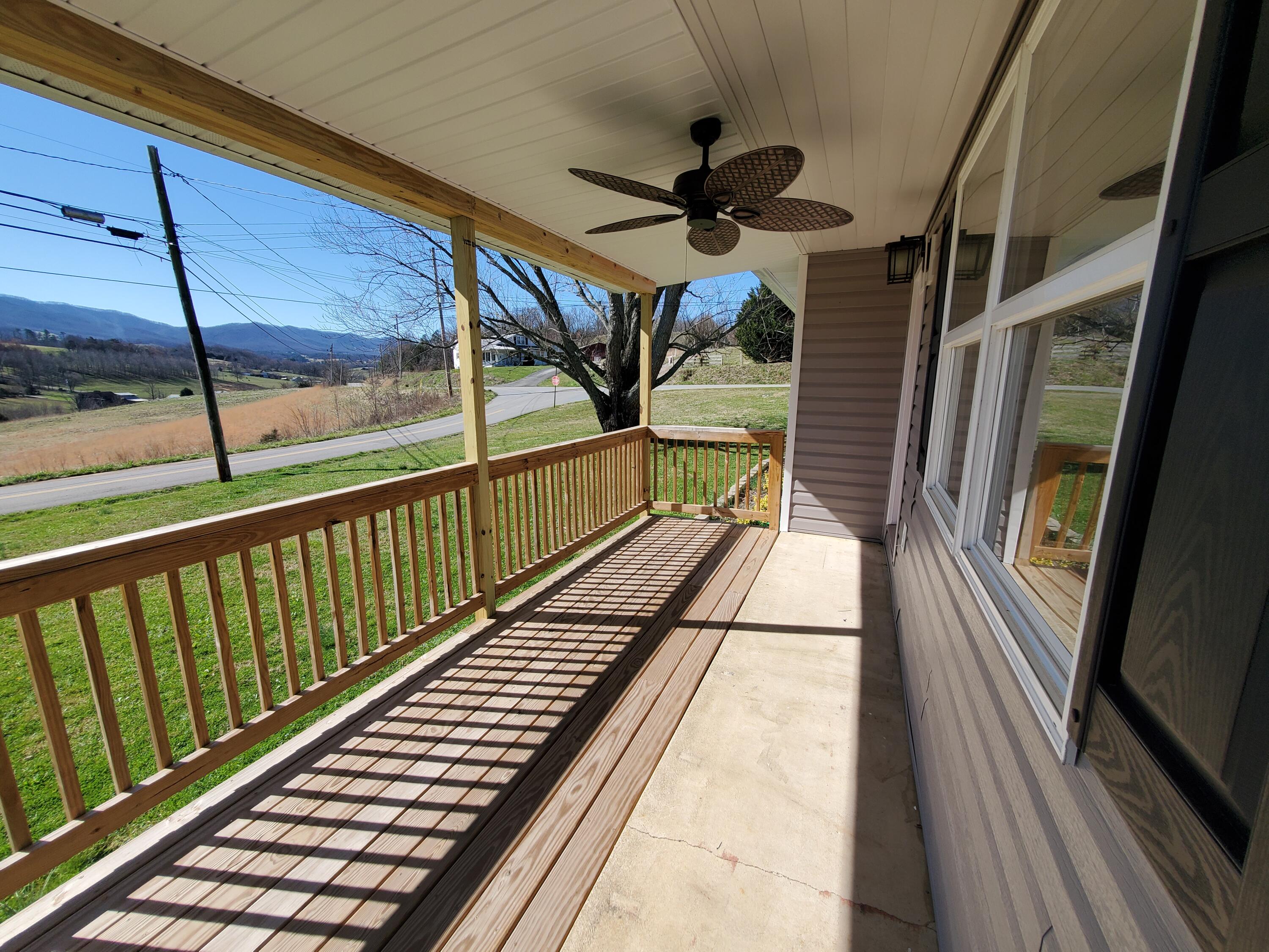1739 South Allens Bridge Road Greeneville, TN 37743 - Photo 6 of 41 porch 1