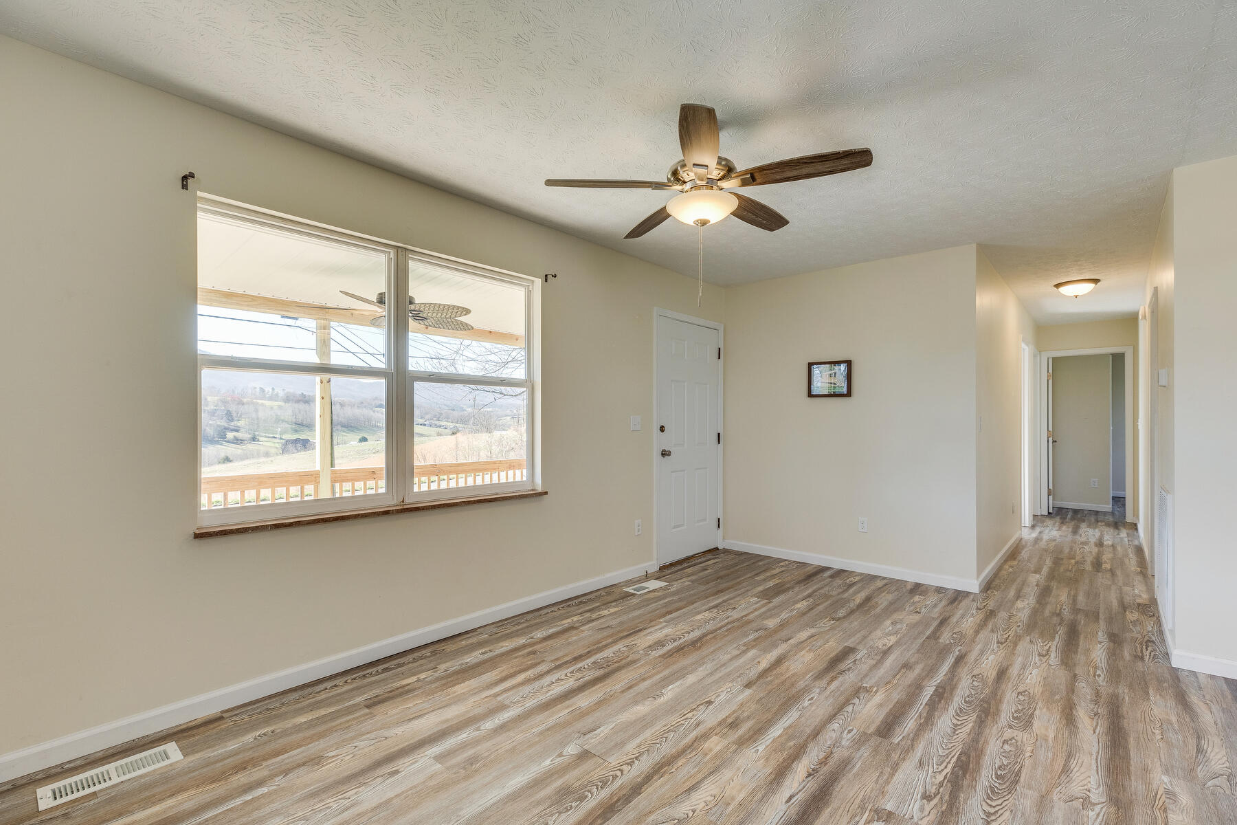 1739 South Allens Bridge Road Greeneville, TN 37743 - Photo 10 of 41 008
