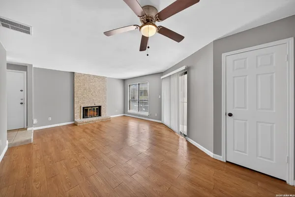 $1,200 | 11843 Braesview, Unit 2311, San Antonio, TX 78231