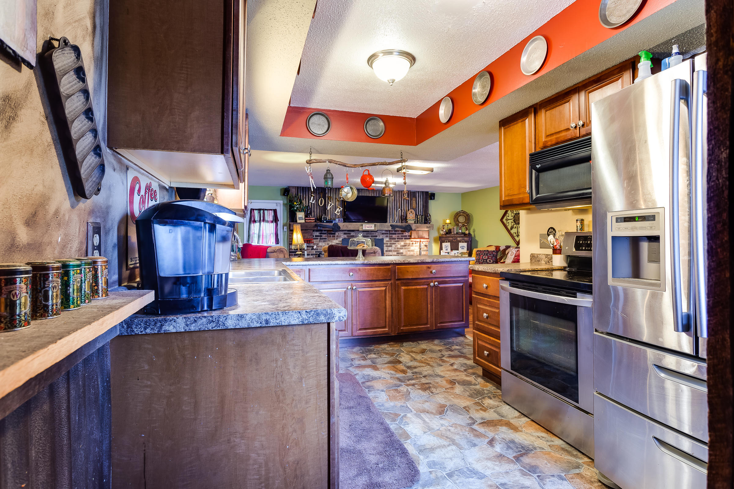 6117 Perry Road Knoxville, TN 37914 - Photo 14 of 40 Kitchen w/ss appliances