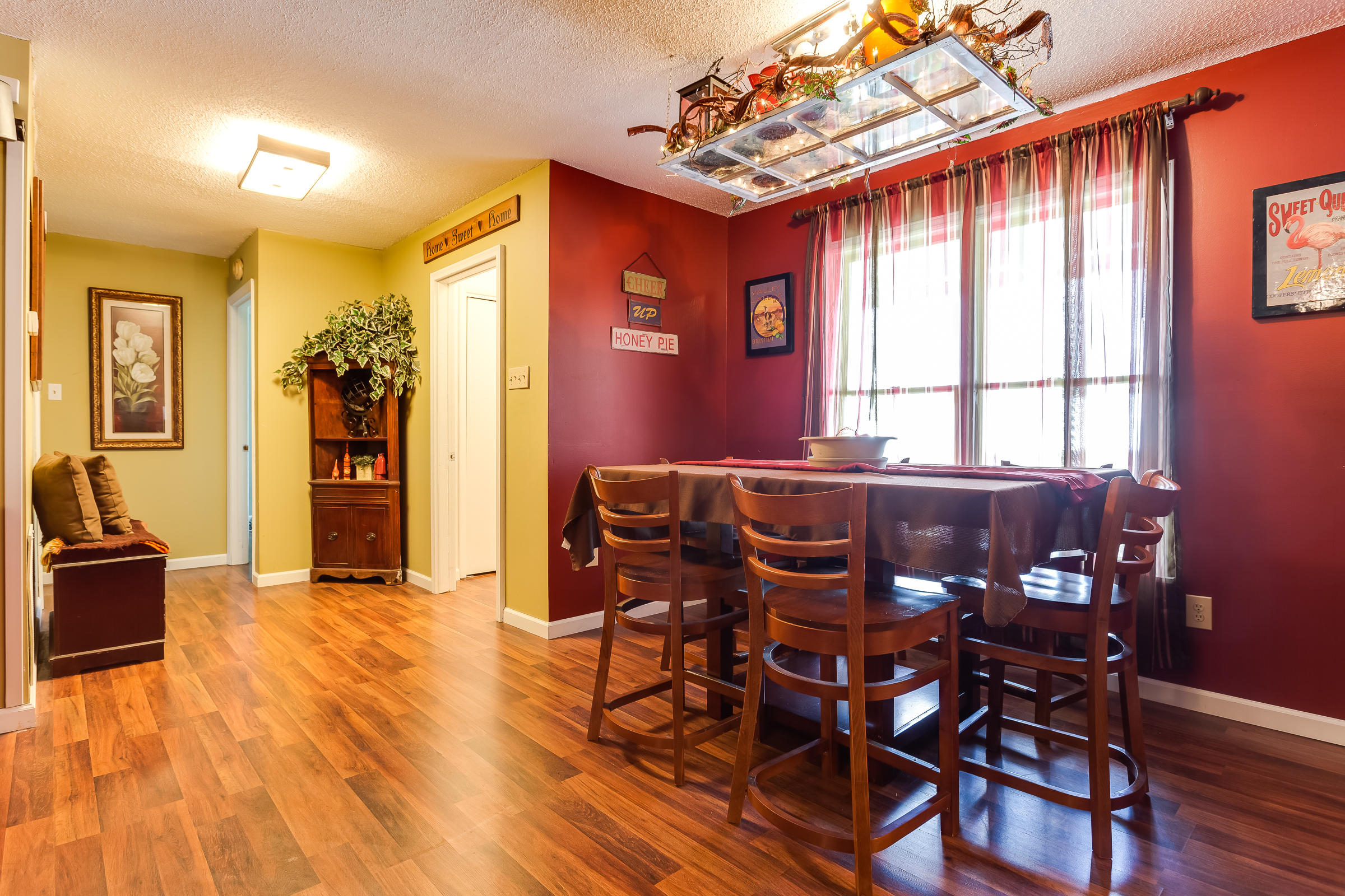 6117 Perry Road Knoxville, TN 37914 - Photo 17 of 40 Dining area to foyer