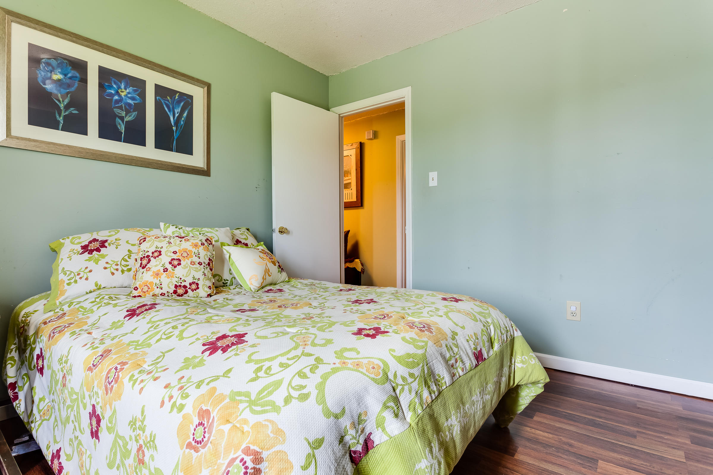 6117 Perry Road Knoxville, TN 37914 - Photo 25 of 40 Guest Bedroom 2