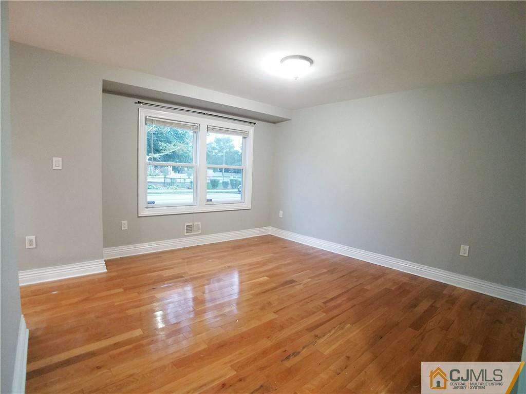 72 Racetrack Road East Brunswick, NJ 08816 - Photo 3 of 23 Gallery Image 3