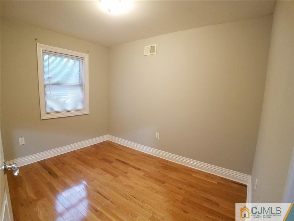 72 Racetrack Road East Brunswick, NJ 08816 - Photo 6 of 23 Gallery Image 6