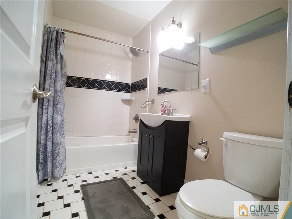 72 Racetrack Road East Brunswick, NJ 08816 - Photo 8 of 23 Gallery Image 8