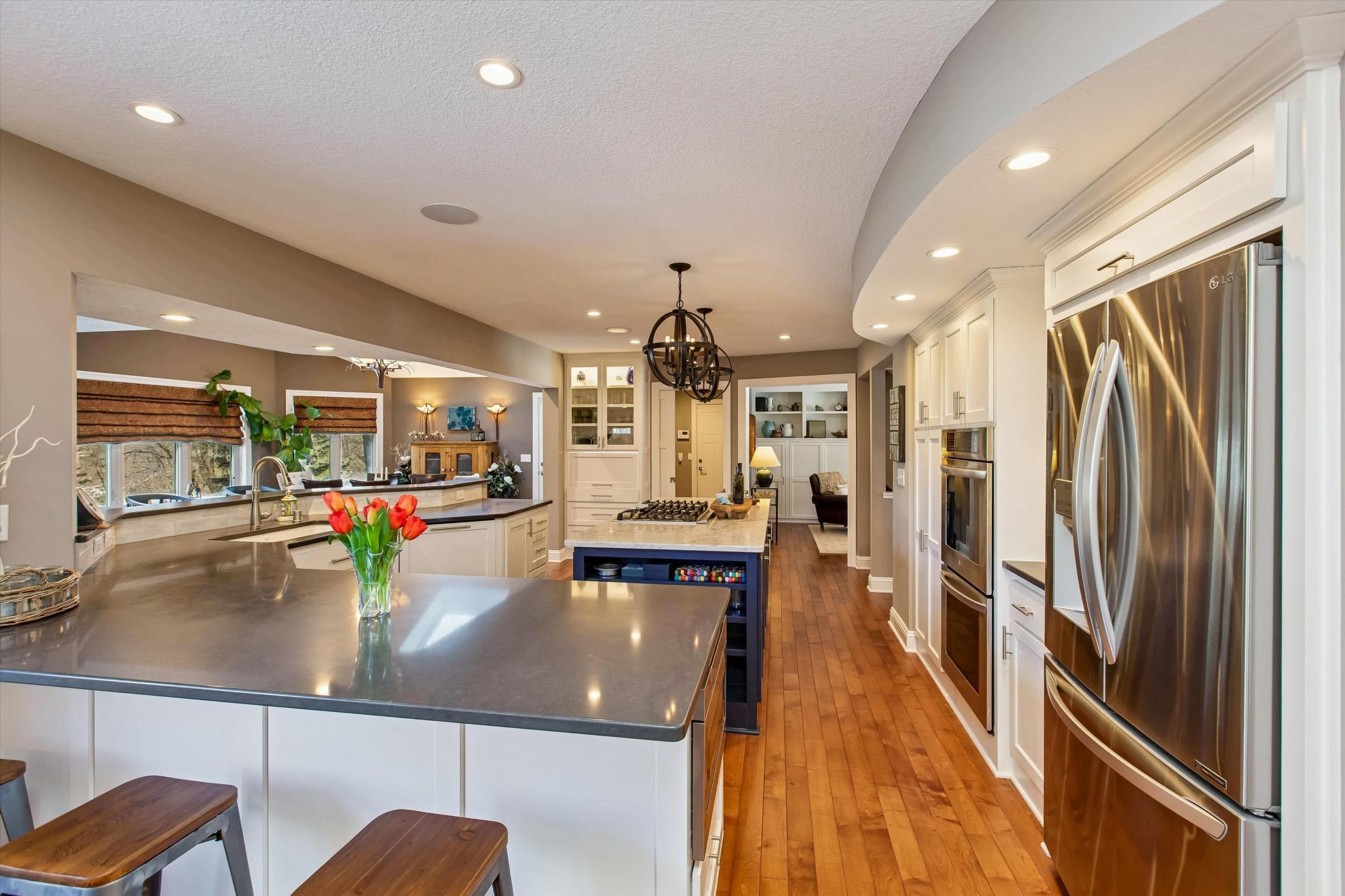 11844 Dunhill Road Eden Prairie, MN 55344 - Photo 14 of 38 Gallery Image 14
