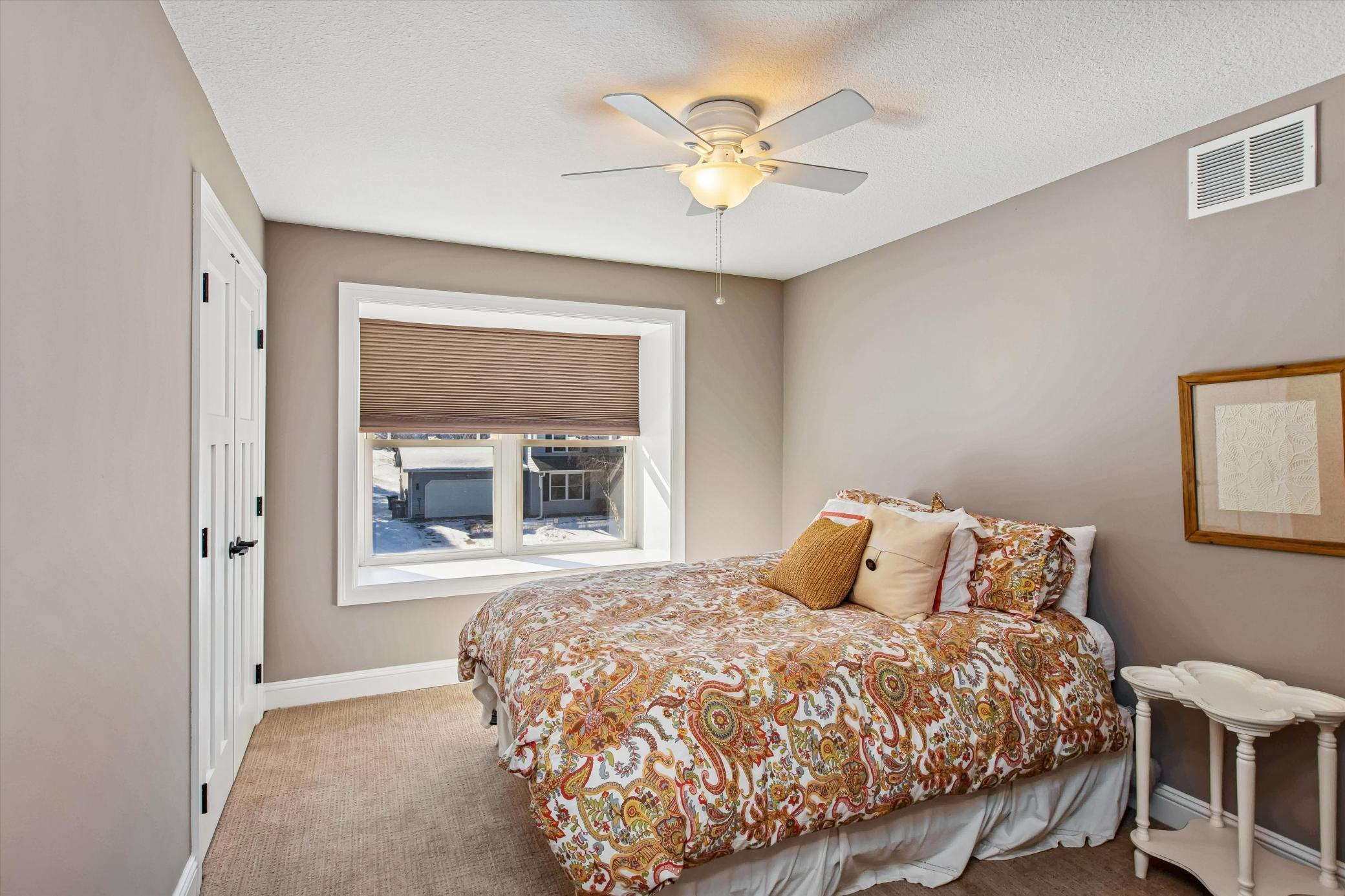 11844 Dunhill Road Eden Prairie, MN 55344 - Photo 33 of 38 Gallery Image 33