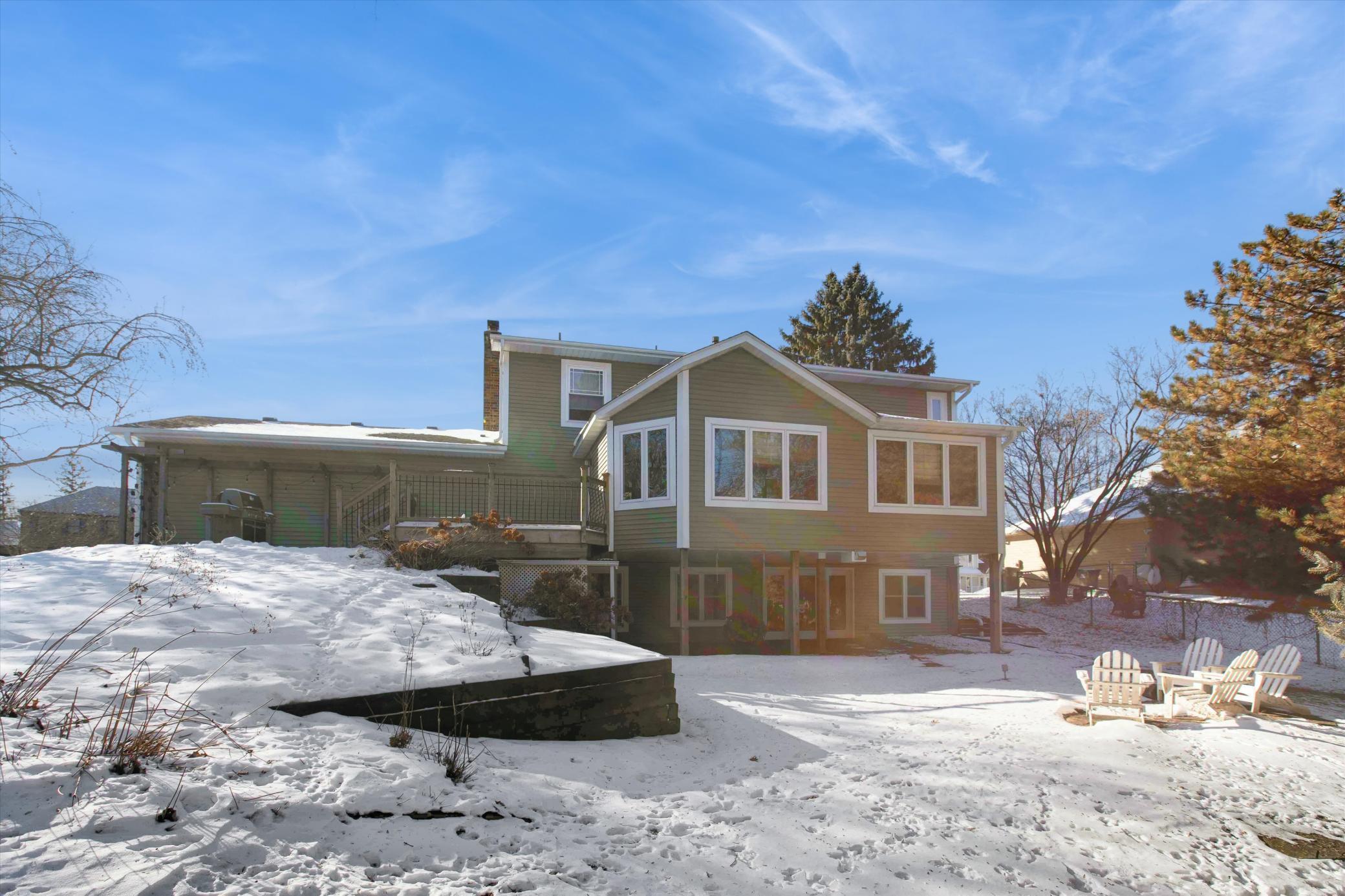 11844 Dunhill Road Eden Prairie, MN 55344 - Photo 5 of 38 Gallery Image 5