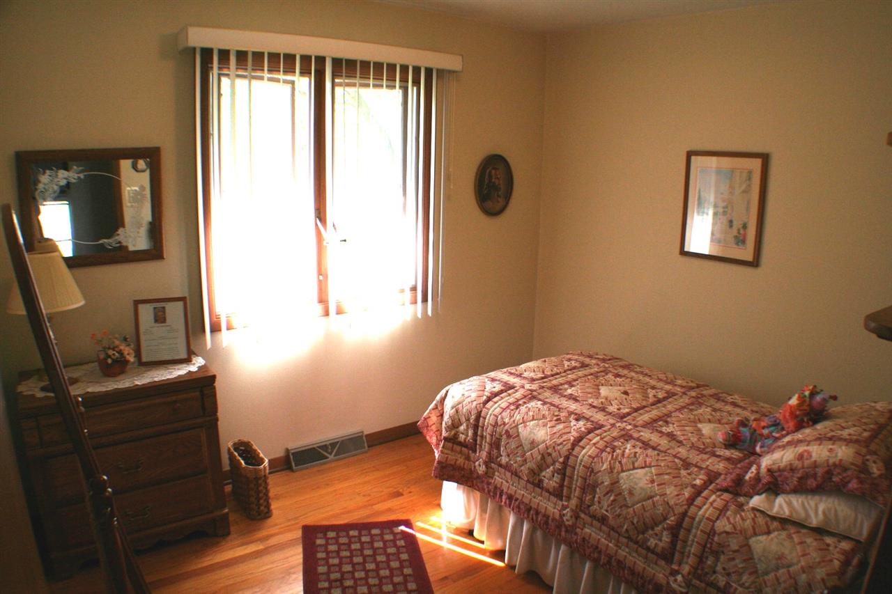 1823 46th Street Moline, IL 61265 - Photo 7 of 19