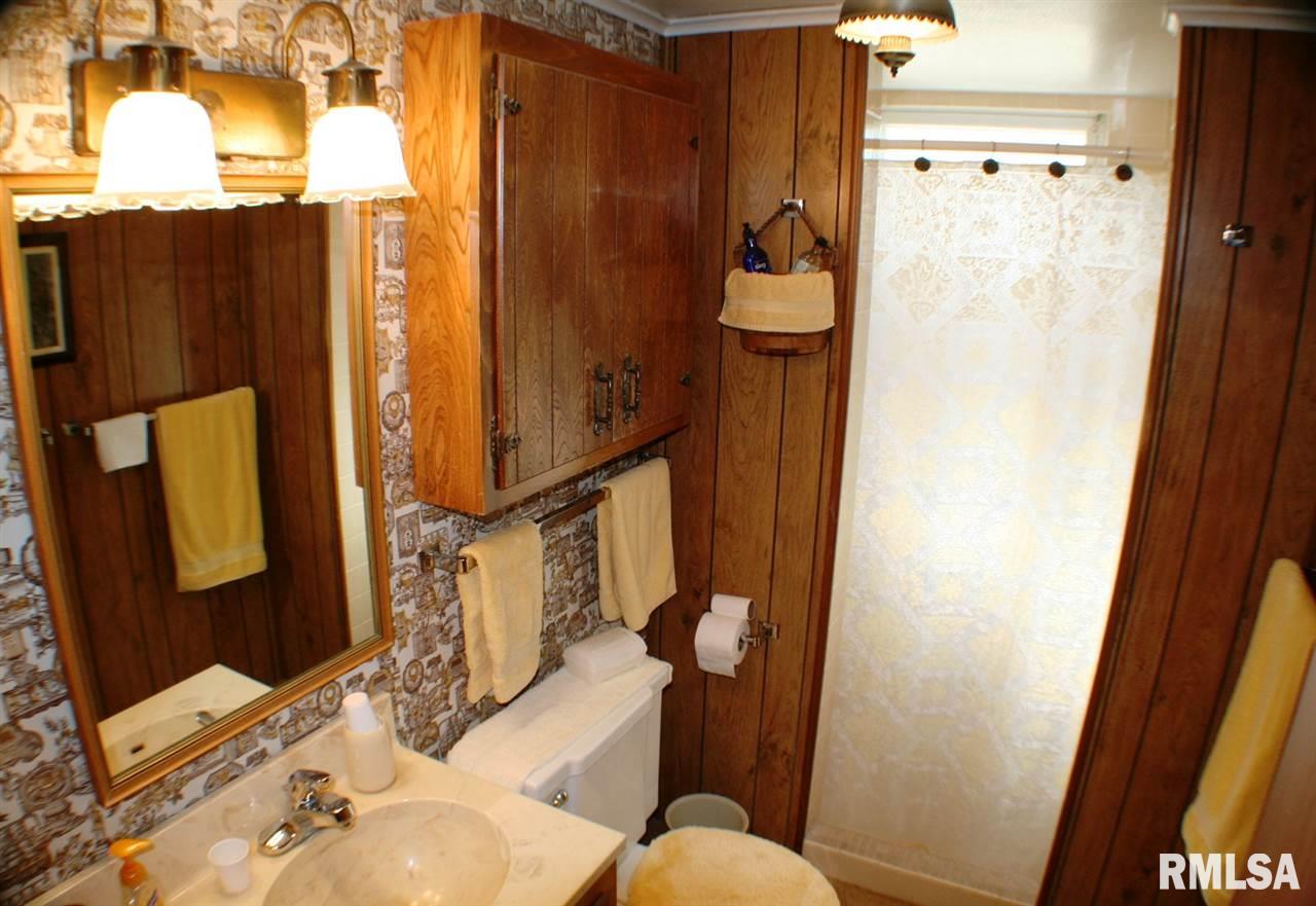 1823 46th Street Moline, IL 61265 - Photo 10 of 19