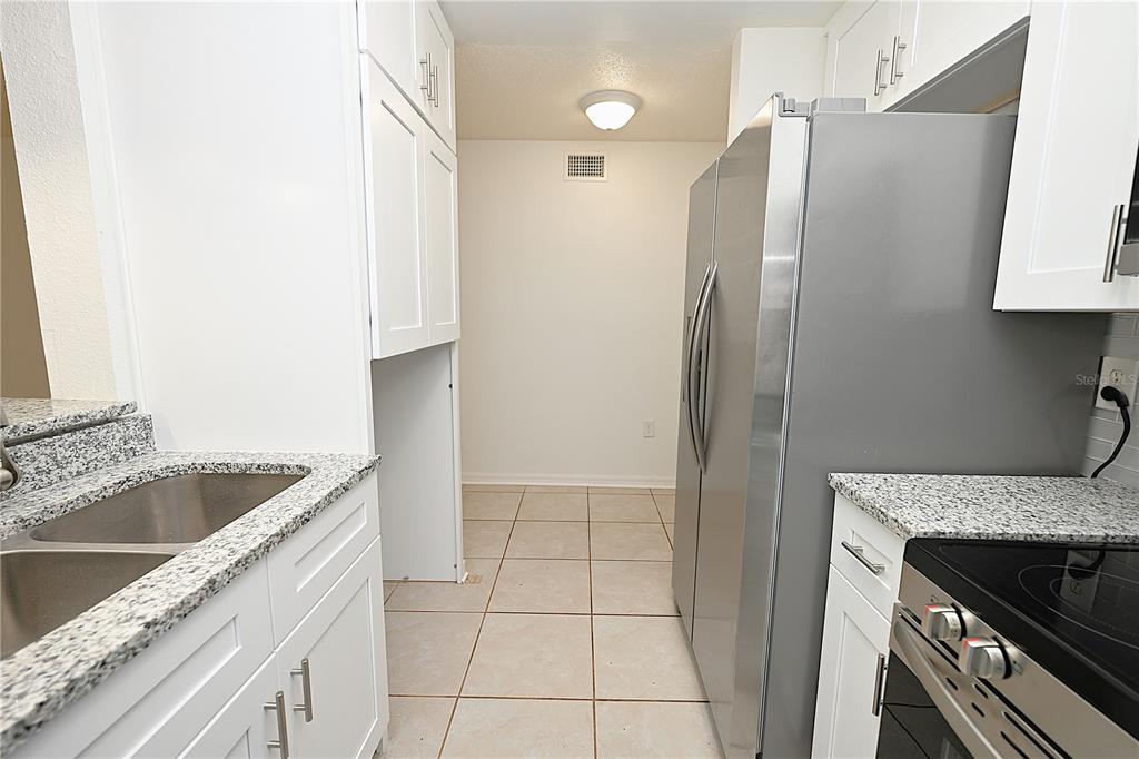 141 Fernery Road, Unit D1 Lakeland, FL 33809 - Photo 5 of 28