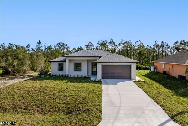 $2,300 | 1024 Chauncey Avenue, Lehigh Acres, FL 33971