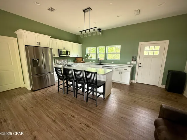 $395,000 | 3034 Paradise Lakes Road, Vernon, FL 32462