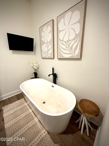 $395,000 | 3034 Paradise Lakes Road, Vernon, FL 32462