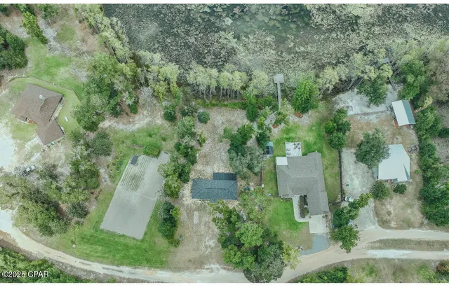 $395,000 | 3034 Paradise Lakes Road, Vernon, FL 32462