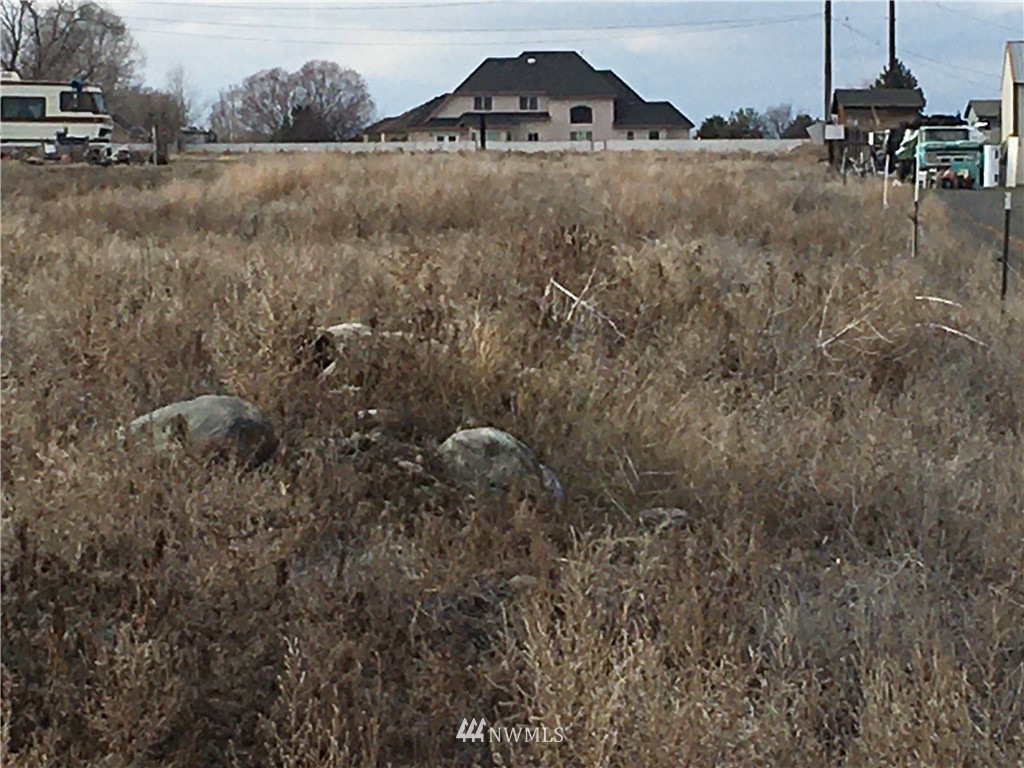 3016 Elgin Road Northeast Moses Lake, WA 98837 - Photo 3 of 3 Gallery Image 3