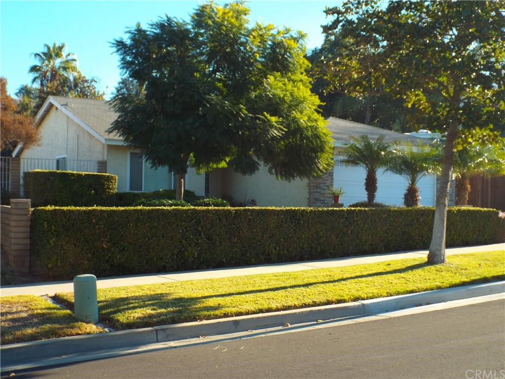 2765 Moorgate Place Riverside, CA 92506 - Photo 1 of 1 Front of House from street
